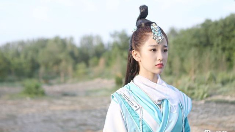 虞书欣新剧霸榜热度飙升，话题破圈成今夏最火古装